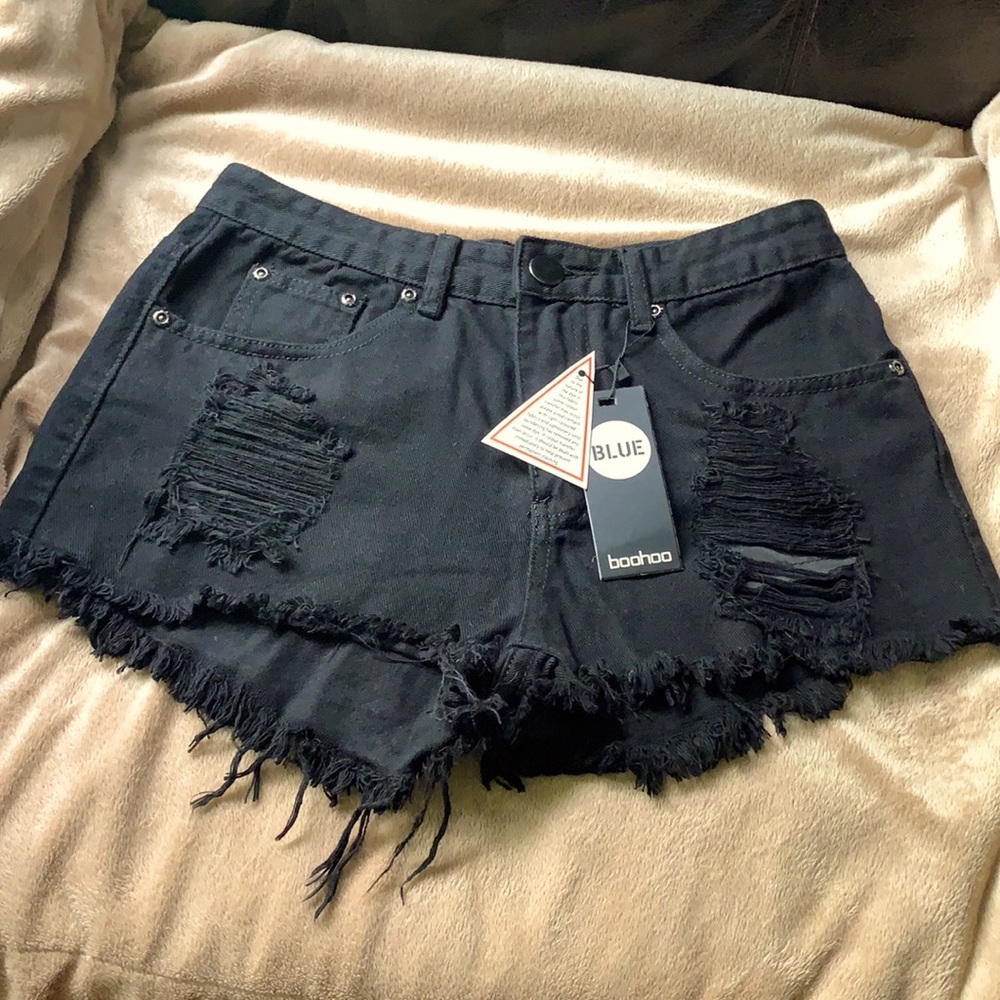 NWT-Boho cut off shorts